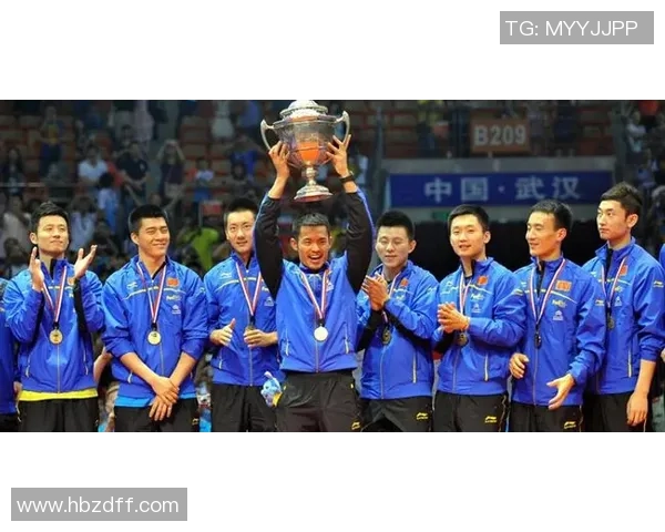 成都羽毛球队在联合会杯积分榜中以62分稳居第一名展现强劲实力